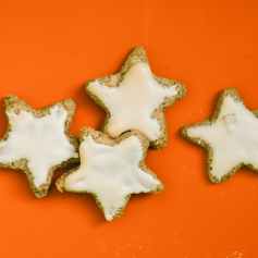 four star shaped cookies